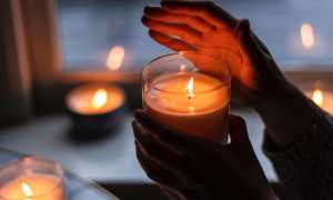 К чему снятся горящие свечи во сне: к счастью или беде в жизни