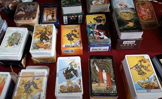 Чем опасны карты Таро