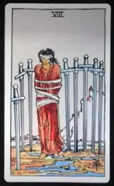 мечевая 8 Таро